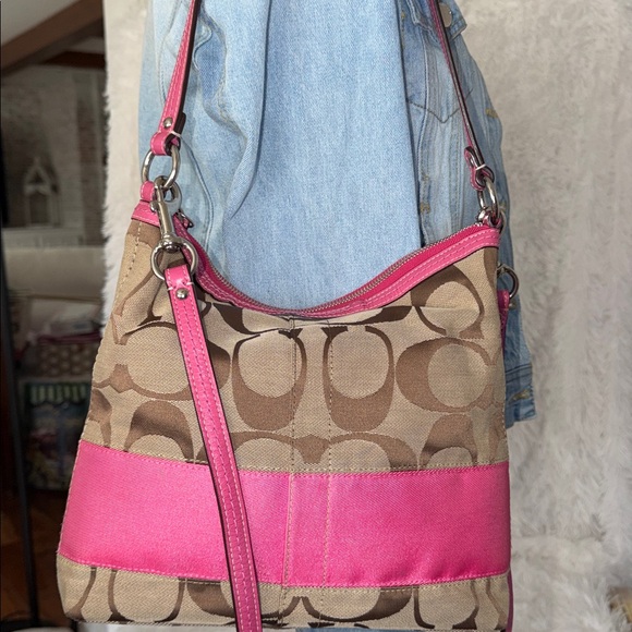 Coach EU C vintage Picard pink striped shoulder/Cross 2 Hang tags clean in/out! - Picture 4 of 11